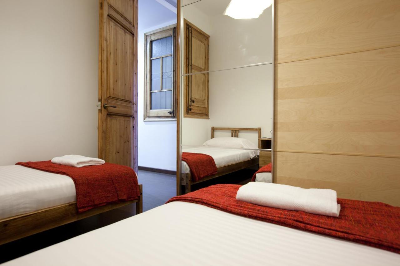 2-Bedroom Apartment For Families バルセロナ エクステリア 写真
