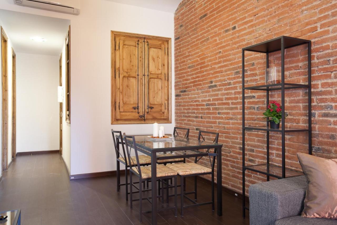 2-Bedroom Apartment For Families バルセロナ エクステリア 写真