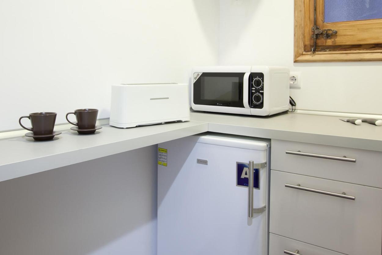 2-Bedroom Apartment For Families バルセロナ エクステリア 写真
